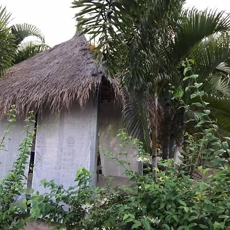 Tinna Resort Ban Nong Mai Ngam Exteriör bild