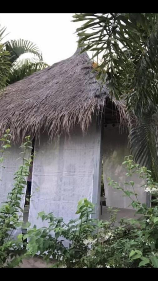 Tinna Resort Ban Nong Mai Ngam Exteriör bild