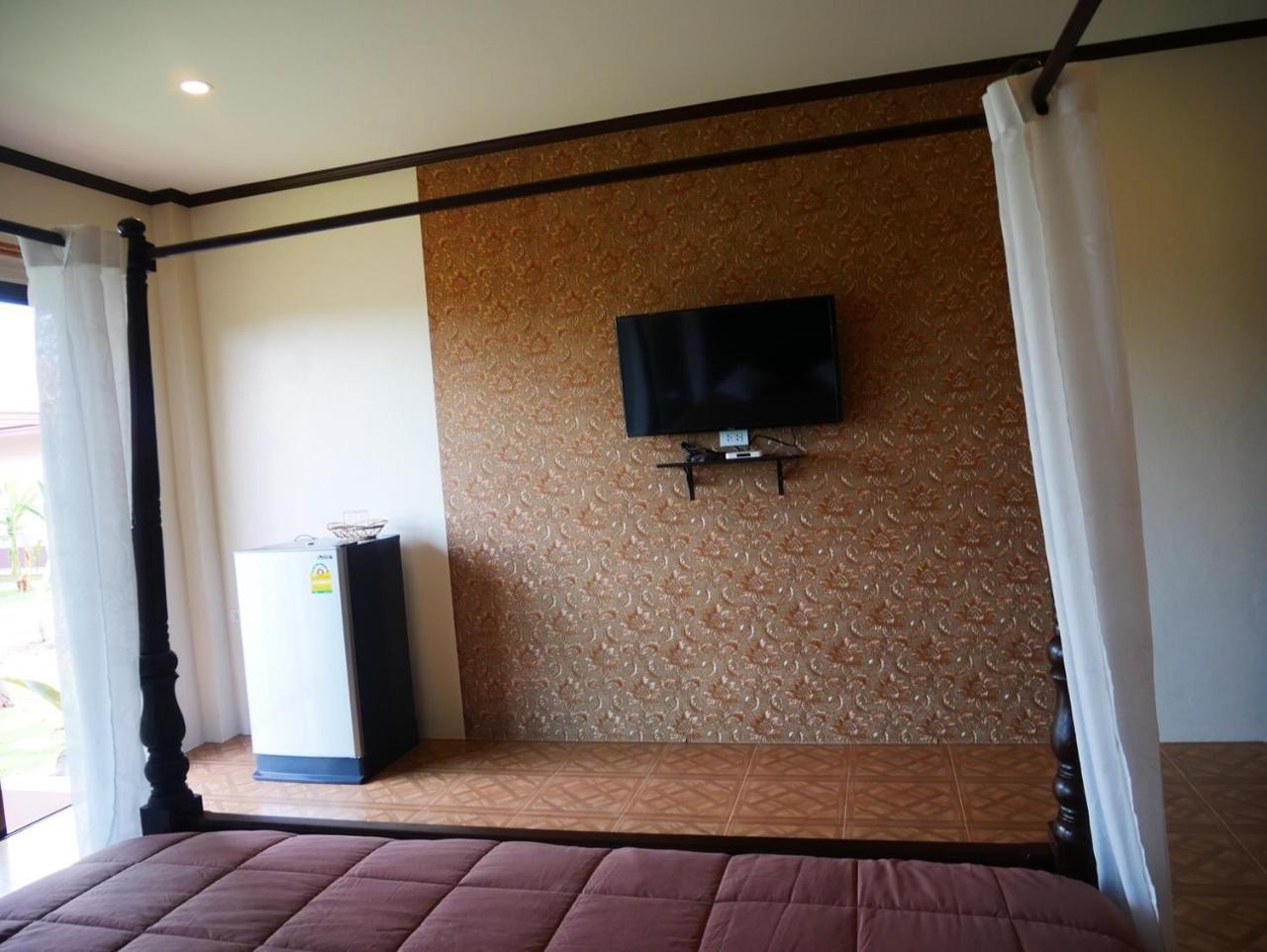 Tinna Resort Ban Nong Mai Ngam Exteriör bild