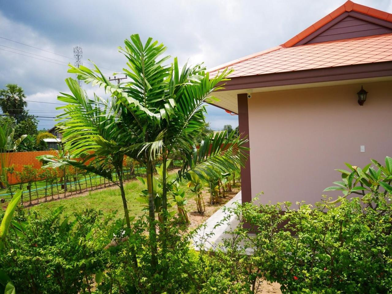Tinna Resort Ban Nong Mai Ngam Exteriör bild