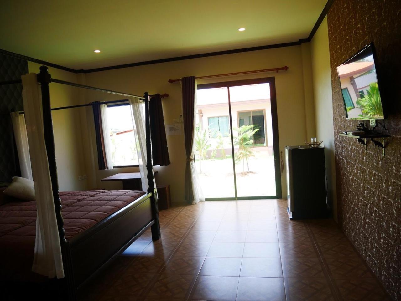 Tinna Resort Ban Nong Mai Ngam Exteriör bild