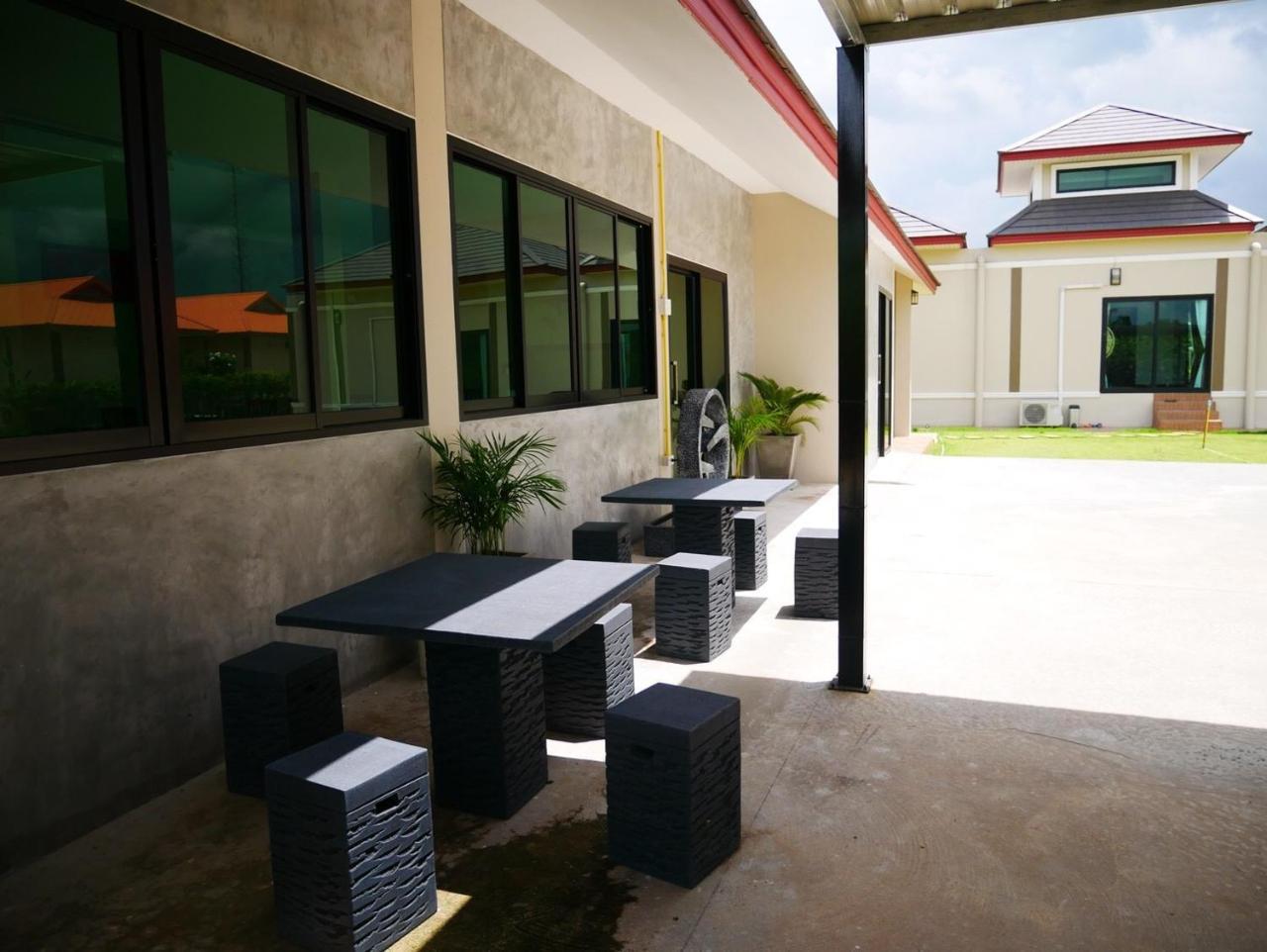 Tinna Resort Ban Nong Mai Ngam Exteriör bild