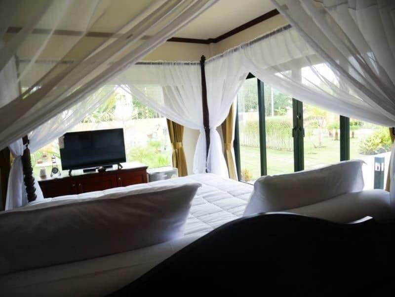 Tinna Resort Ban Nong Mai Ngam Exteriör bild